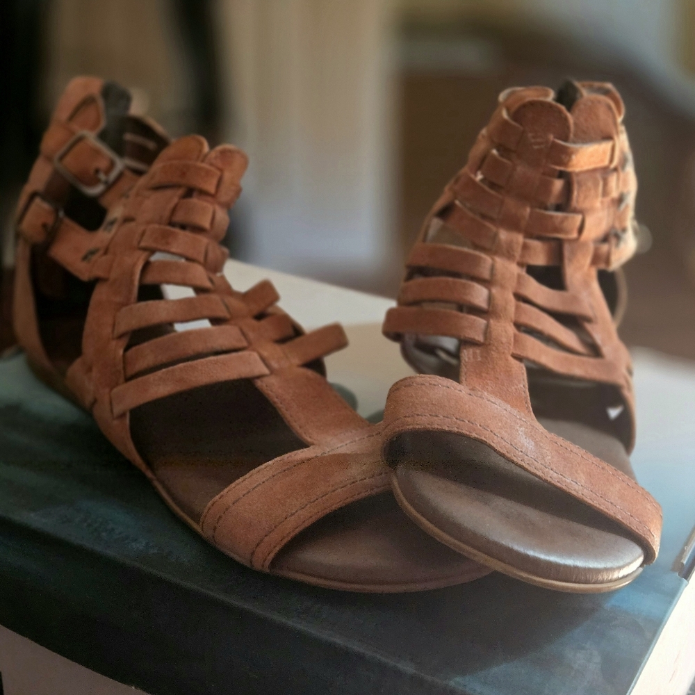 Roan sandals by BED STU